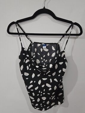 Old Navy Sz Xs Black & White Cowl Neck Printed Cami